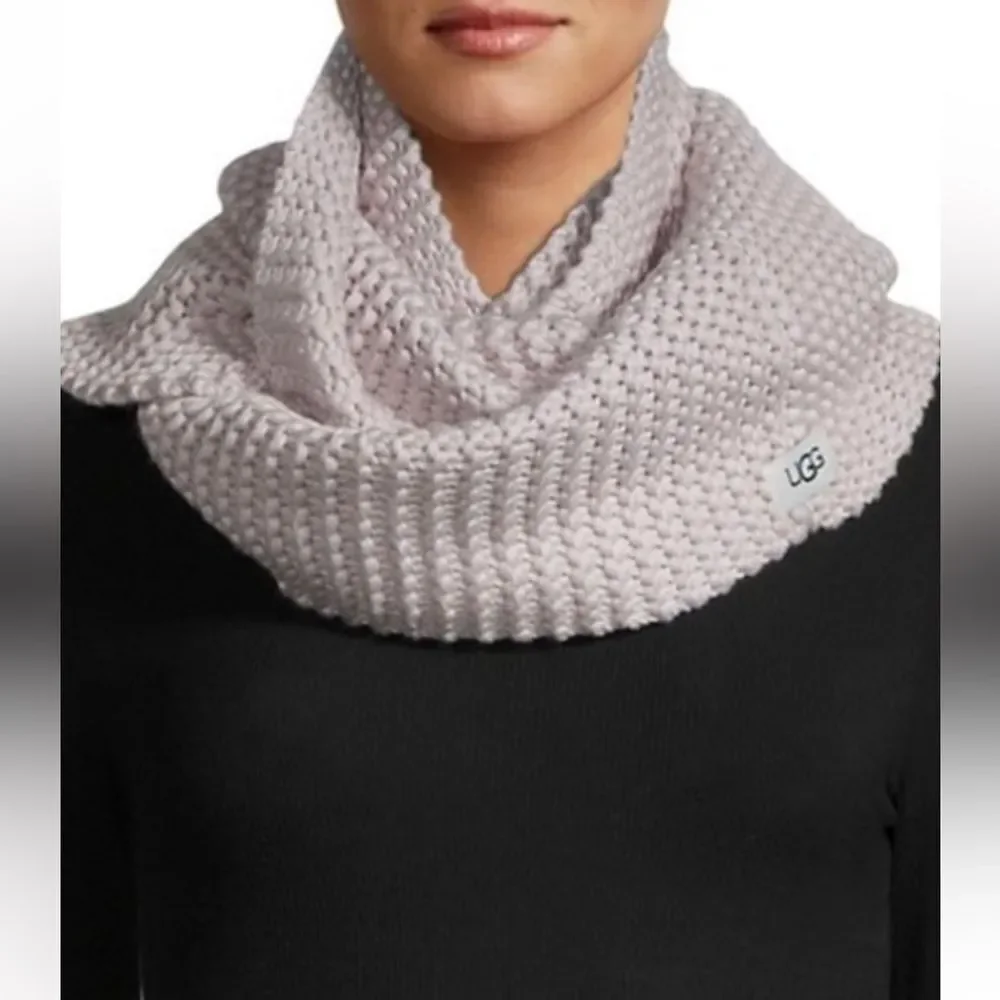 Ugg light purple Knitted Scarf
